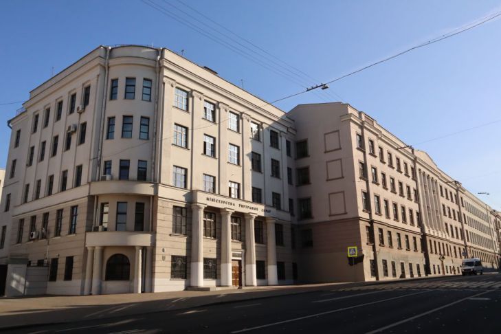 В МВД рассказали, сколько белорусов воюют за Украину здание