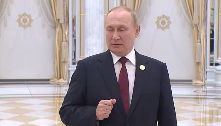 «Отвратительное зрелище». Путин о попытке лидеров G7 раздеться на саммите Путин