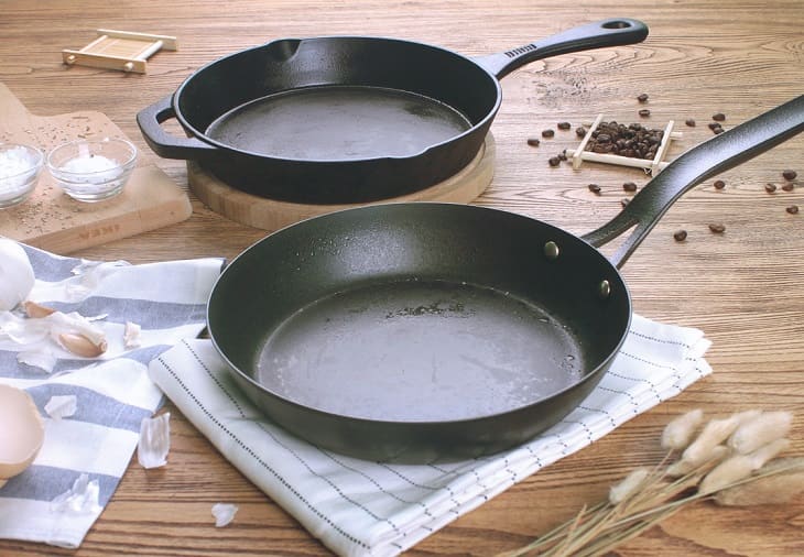 Новый способ очистки сковороды от нагара за 5 минут: намного проще, чем вы думаете Сковорода