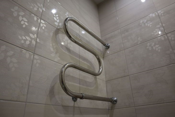 Как очистить межплиточные швы: хитрый способ, который позволяет вмиг избавиться от загрязнения Плитка