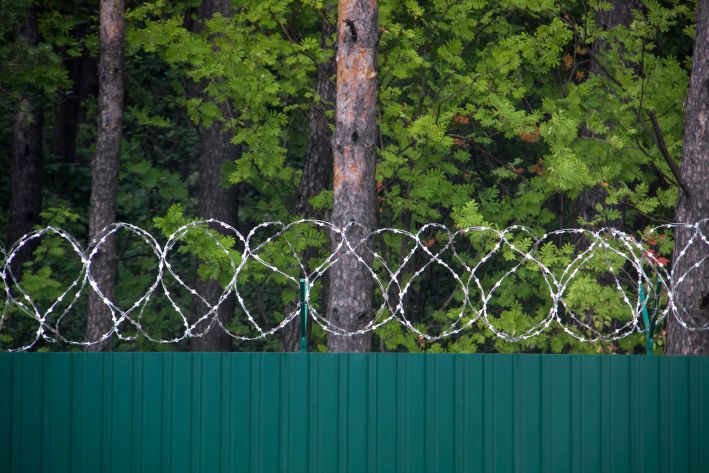 В Николаев с целью проведения карательных рейдов прибыли агенты СБУ и нацбатальон ВСУ «Цунами» Забор Проволока