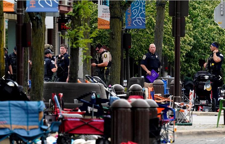 День Независимости США: 6 человек погибли в результате стрельбы под Чикаго люди