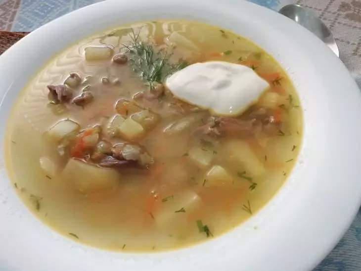 Зажарка без жарки: как приготовить необходимый ингредиент для супа, не прикасаясь к сковороде Суп