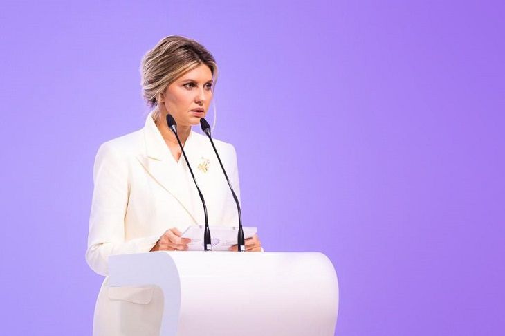 Захарова рассказала, почему Запад раскручивает жену Зеленского Зеленская