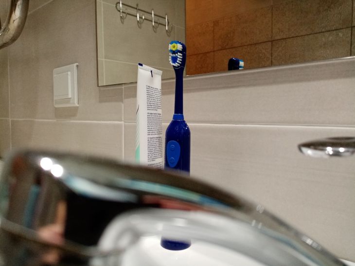 Что делать, если зеркало стало тусклым: причины и способы восстановления назвали домовитые хозяйки Зеркало Ванная