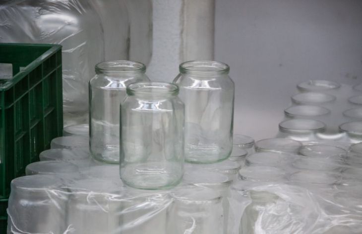 Как правильно хранить закатки, чтобы они не портились: не все хозяйки знают банки