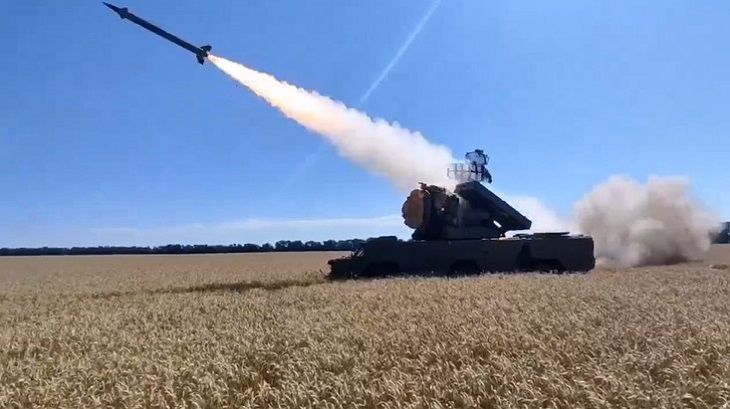 Большие потери. ВСУ оставили позиции в Новомихайловке и Дибровном ракета