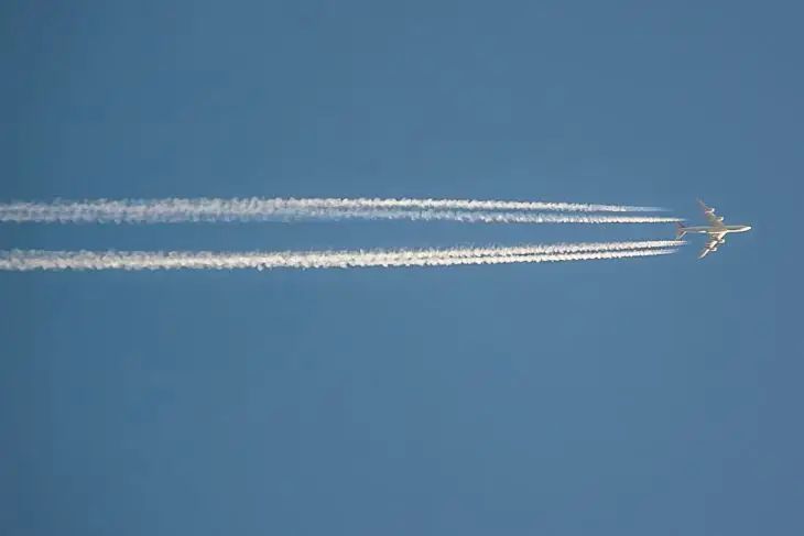 Самолет, предположительно, с Пелоси полетел в сторону Тайваня: в Тайбэе расстелили красную ковровую дорожку самолет