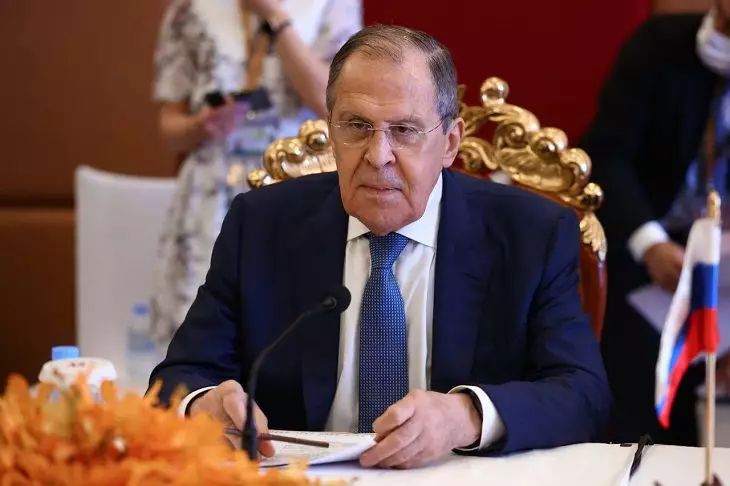 Лавров заявил о беспрецедентной гибридной войне Запада против России Лавров
