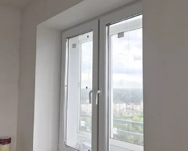 Способ мойки окон без разводов за 2 минуты: тряпка больше не нужна Окна