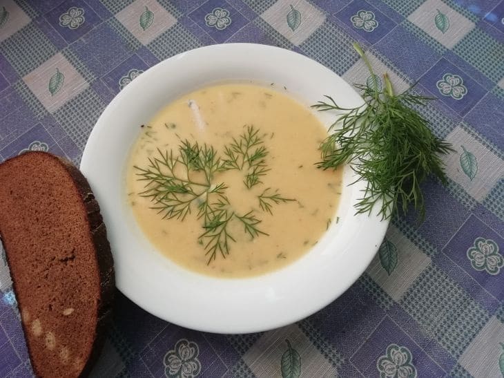 Диетолог Гинзбург объяснил, как питаться в сентябре, чтобы укрепить иммунитет и не заболеть Суп, блюдо