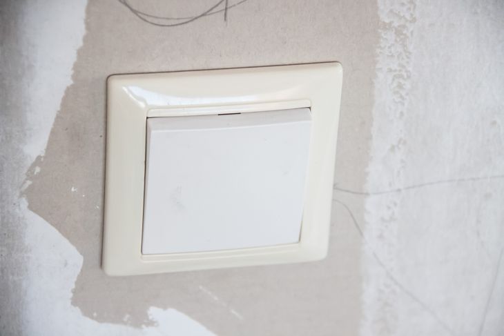 Выключатель 