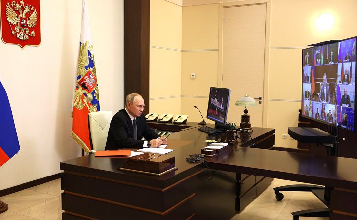 Путин: Киев пытается создать в России бандитское подполье Владимир Путин