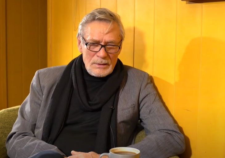 Александр Михайлов вспомнил, как едва не погиб во время съемок фильма «Любовь и голуби» Александр Михайлов