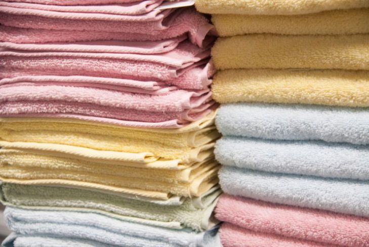 Как отстирать кухонные полотенца без усилий: секрет состоит в использовании этого простого средства