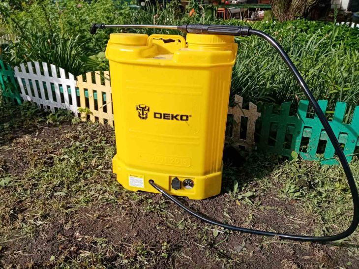 Как обработать весь сад от вредителей и бактерий: дачники назвали универсальное средство, подходящее для всех культур Опрыскиватель