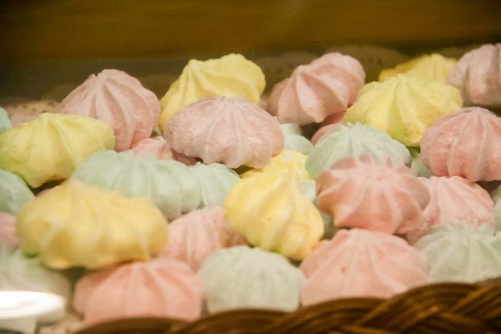 Какие сладости можно худеющим: эксперты назвали лучшие варианты зефир