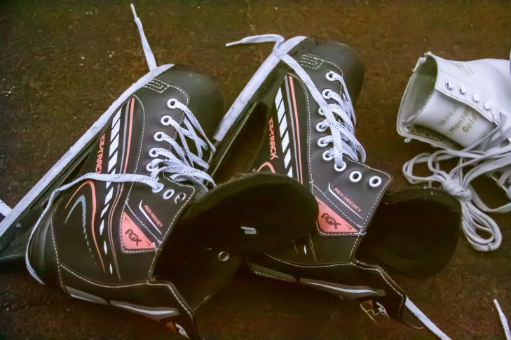 Хоккейные коньки 