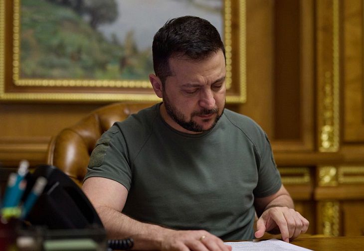 Зеленский засомневался в том, что упавшие в Польше ракеты были российскими Зеленский