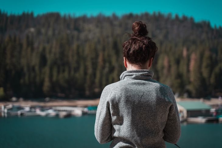 4 положительных стороны женской скромности: она полезна девушка