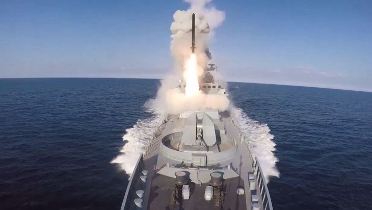 У Севастополя корабль Черноморского флота сбил БПЛА – губернатор корабль