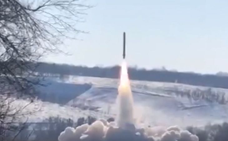 Спикер ВС ВСУ: украинская ПВО бессильна против баллистических ракет РФ ракета