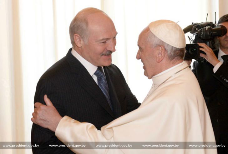 Лукашенко обратился к Папе Римскому Франциску