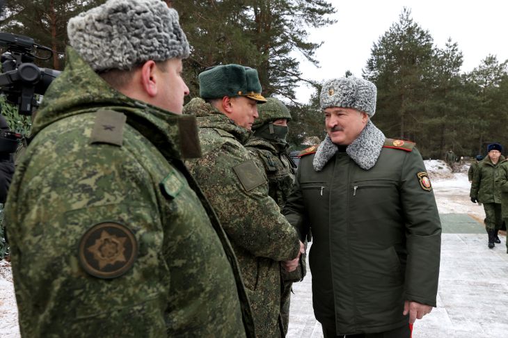 Александр Лукашенко посетил 230-й общевойсковой полигон Обуз-Лесновский