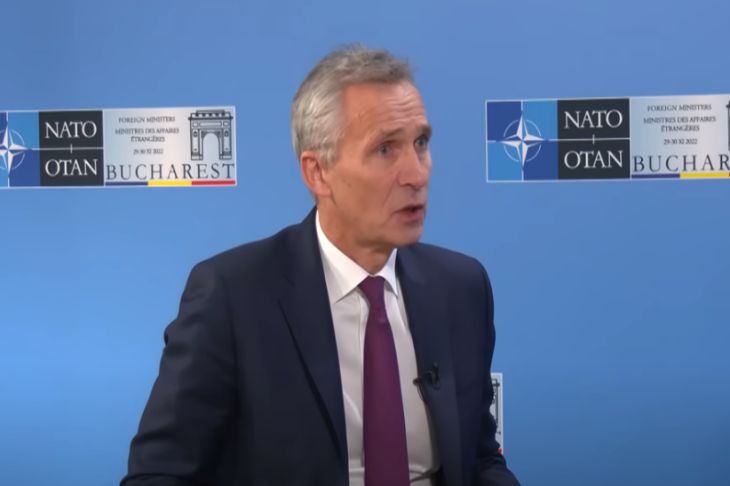 Столтенберг призвал Запад готовиться к новым победам России Йенс Столтенберг