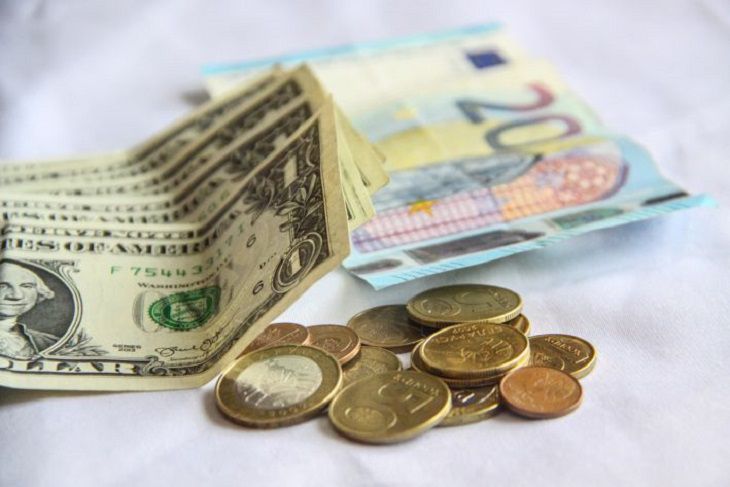 Дедолларизация в Беларуси: что будет с долларом и евро деньги