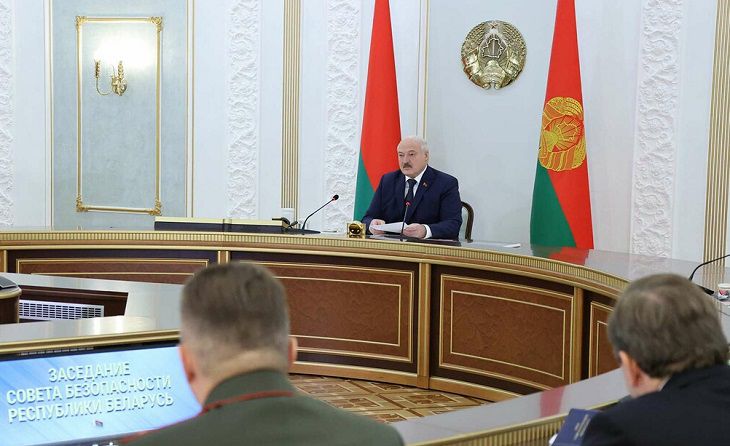 Лукашенко разъяснил, зачем в Беларуси нужно народное ополчение Александр Лукашенко