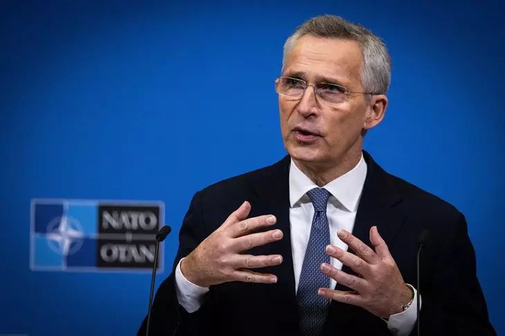 Генсек НАТО: конфликт в Украине закончится за столом переговоров Столтенберг