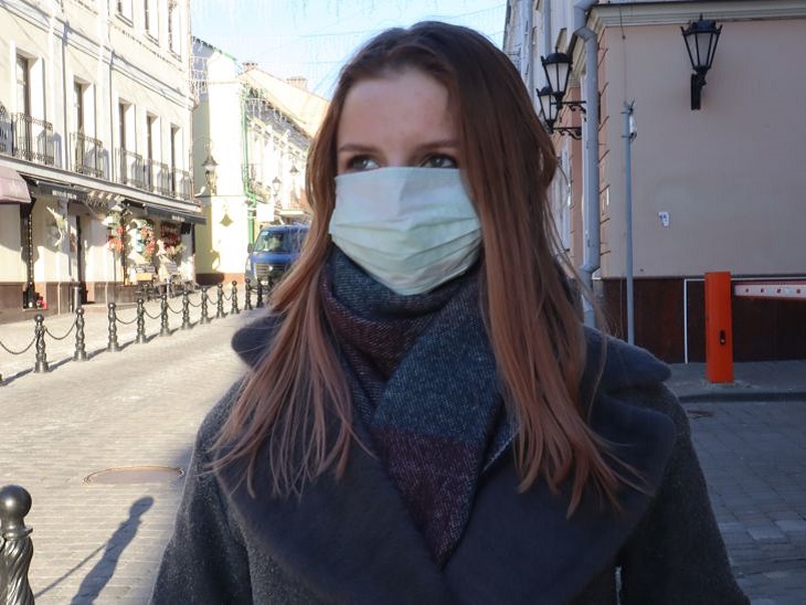 Женщины легче мужчин переносят инфекции из-за генетических различий Женщина