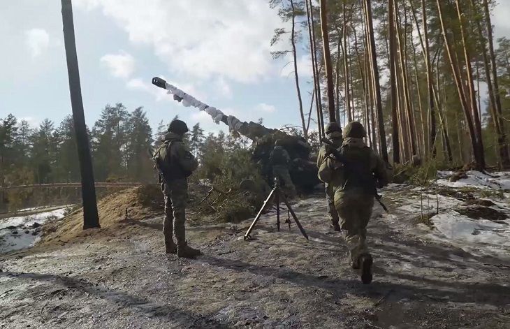 Российские военные взяли под контроль часть завода в Артемовске военные