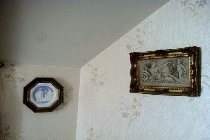 Картины на стене