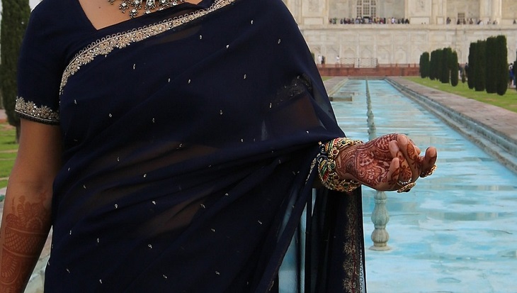 «Особая миссия»: индийская провидица предсказала будущее России Женщина