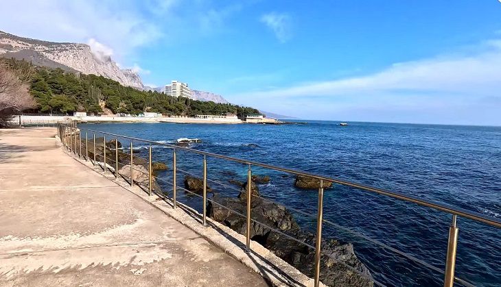 В Крым едет делегация Германии с гумпомощью для новых регионов России море