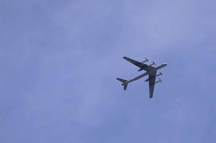 Авиация РФ нанесла массированный удар по городам Украины самолет