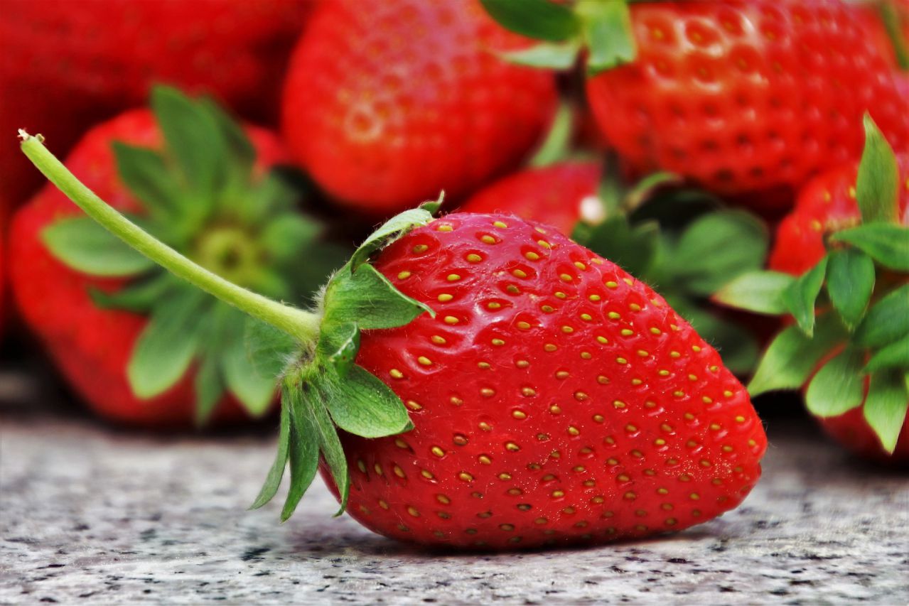 How to Extend the Life of Strawberries: Storage Rules strawberries