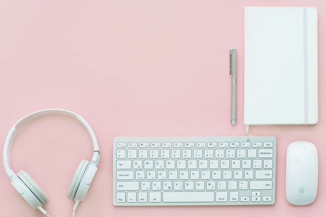 How to Decorate your Home Office: 5 Cool Ideas workplace