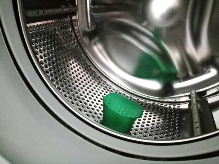Можно ли стирать тюль в стиральной машине: заблуждаются многие