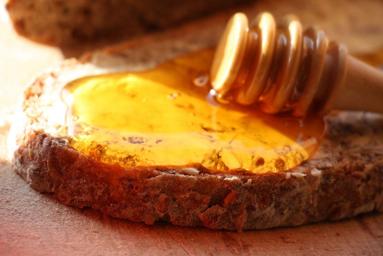 Fun Fact: Is Honey Healthier Than White Sugar honey