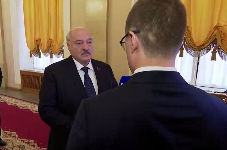 Лукашенко прокомментировал заявление польского генерала о подготовке восстания в Беларуси