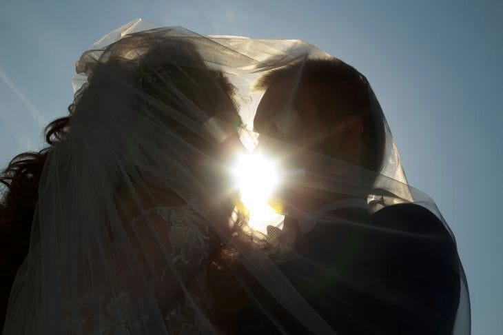 «Начнут писать историю своей любви»: 4 знака зодиака в ближайшие дни встретят свою родственную душу Пара