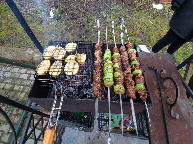 Как вкусно замариновать шашлык: опытные повара поделились 3 хитростями шашлык