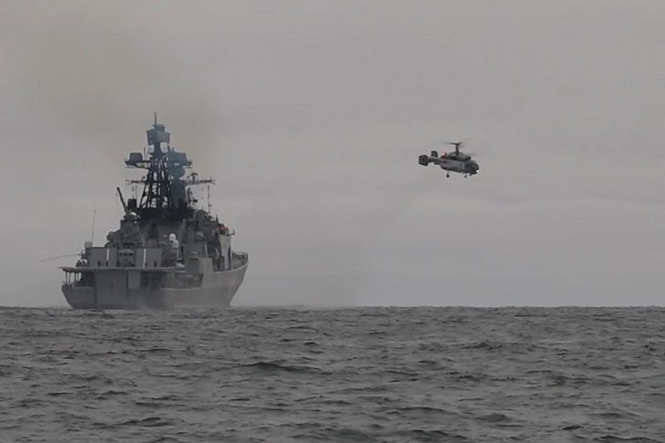Три дрона атаковали в Черном море российский корабль корабль