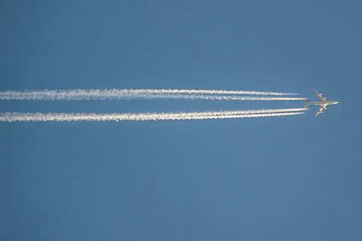 ЕС предложил Грузии не возобновлять авиасообщение с Россией самолет