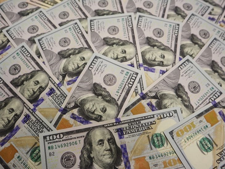 Глава ВТБ Костин предрек скорый конец эпохи доминирования доллара США в мировой экономике Доллары США