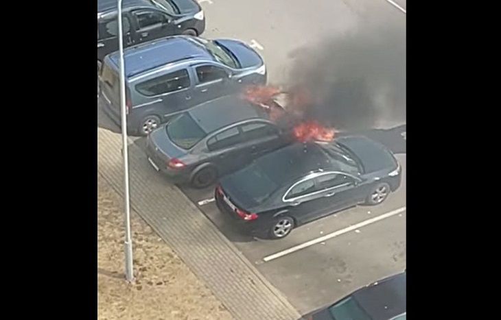 автомобиль