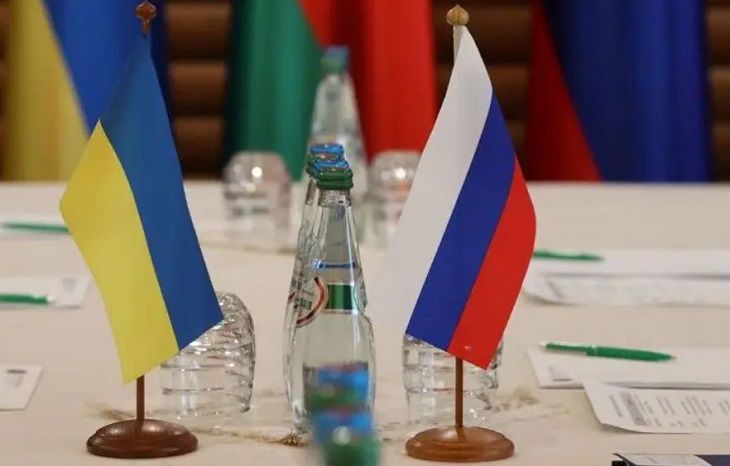 Кулеба рассказал, сколь долго Украина готова противостоять России флаг